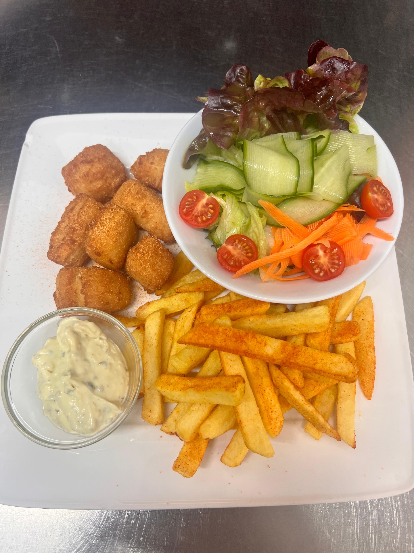 Knuspriger Kibbeling mit Remoulade